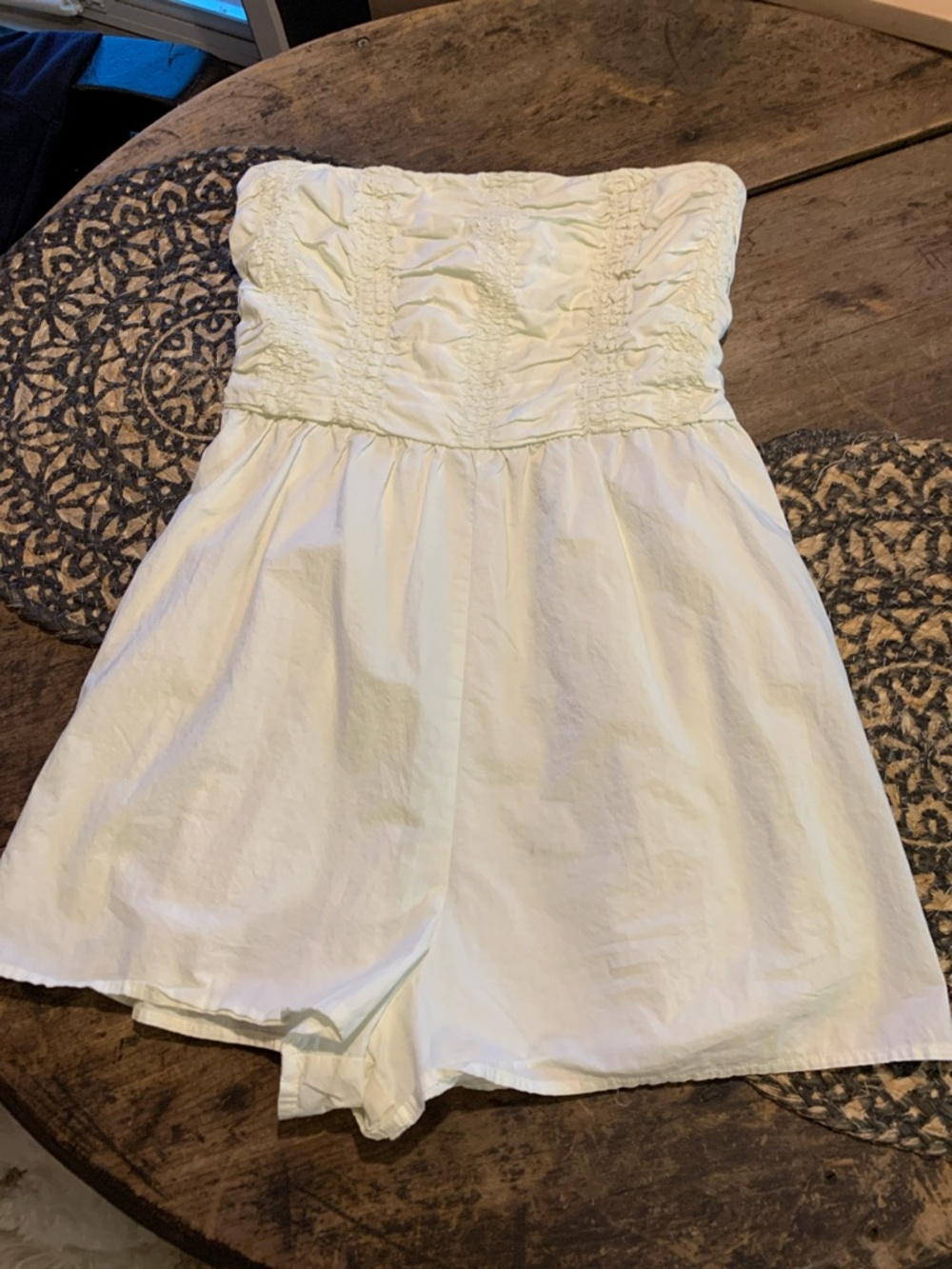 American Eagle 100% Cotton Strapless Romper with Smocked Bodice Buttermint